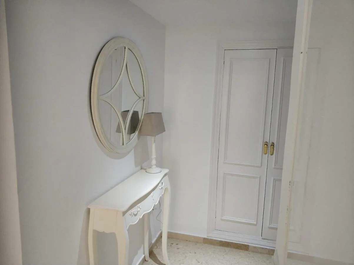 Guesting Comodoro Apartment Cadiz
